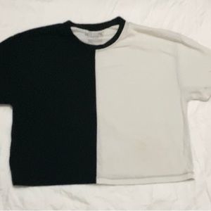 💗 Black and White Crop top 💗